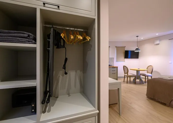 Kannas Mani Luxury -adults Friendly 14 4*