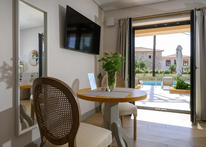 Kannas Mani Luxury -adults Friendly 14