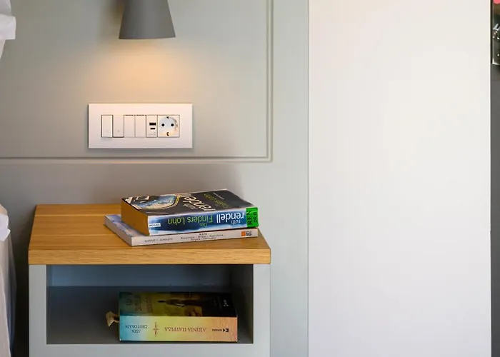 Kannas Mani Luxury -adults Friendly 14