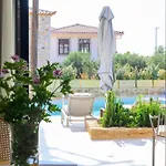 Kannas Mani Luxury -adults Friendly 14