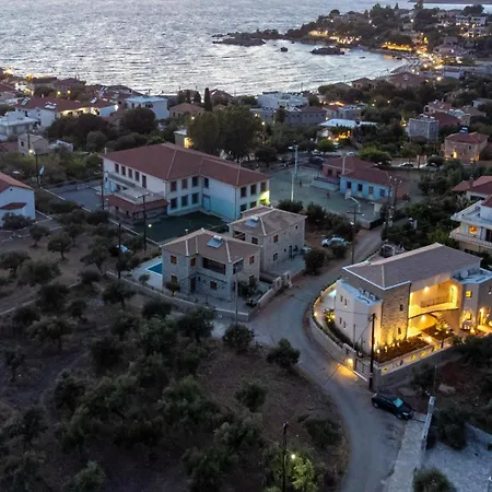 Kannas Mani Luxury -adults Friendly 14 4*