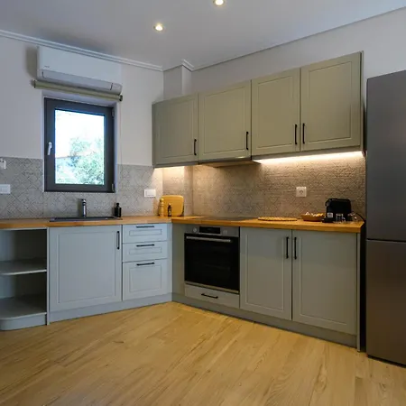 Kannas Mani Luxury -adults Friendly 14 Stoúpa