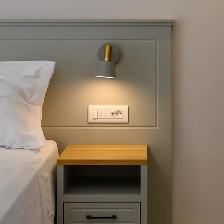 Kannas Mani Luxury -adults Friendly 14