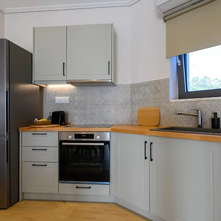 Kannas Mani Luxury -adults Friendly 14 4*