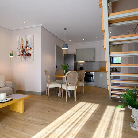 Kannas Mani Luxury -adults Friendly 14