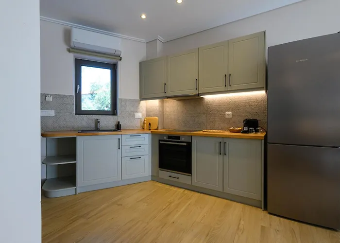 Kannas Mani Luxury -adults Friendly 14 Stoúpa