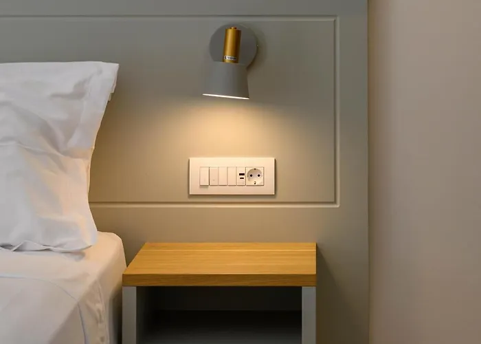 Kannas Mani Luxury -adults Friendly 14