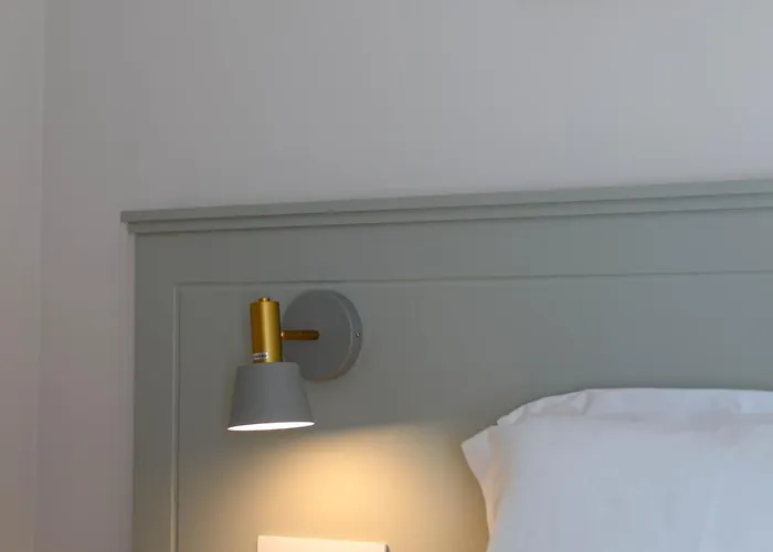 Kannas Mani Luxury -adults Friendly 14